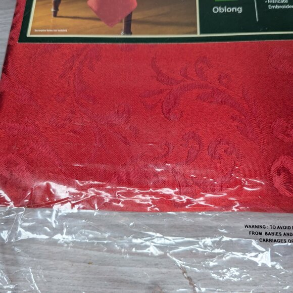 Holiday Time Matching Oblong Table Cloth & 5 Chair Covers- Red Embroidery NWT - Picture 4 of 11